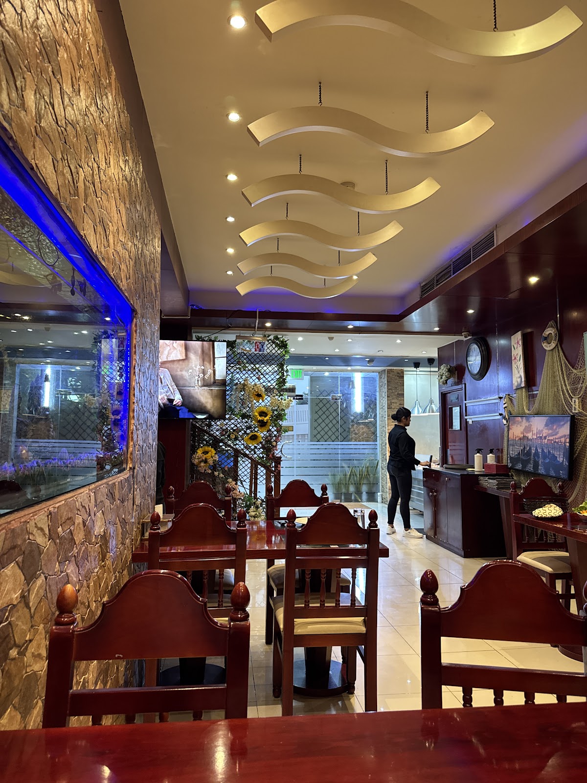Sallet al Sayad seafood restaurant مطعم سلة الصياد للمأكولات البحرية photo 5