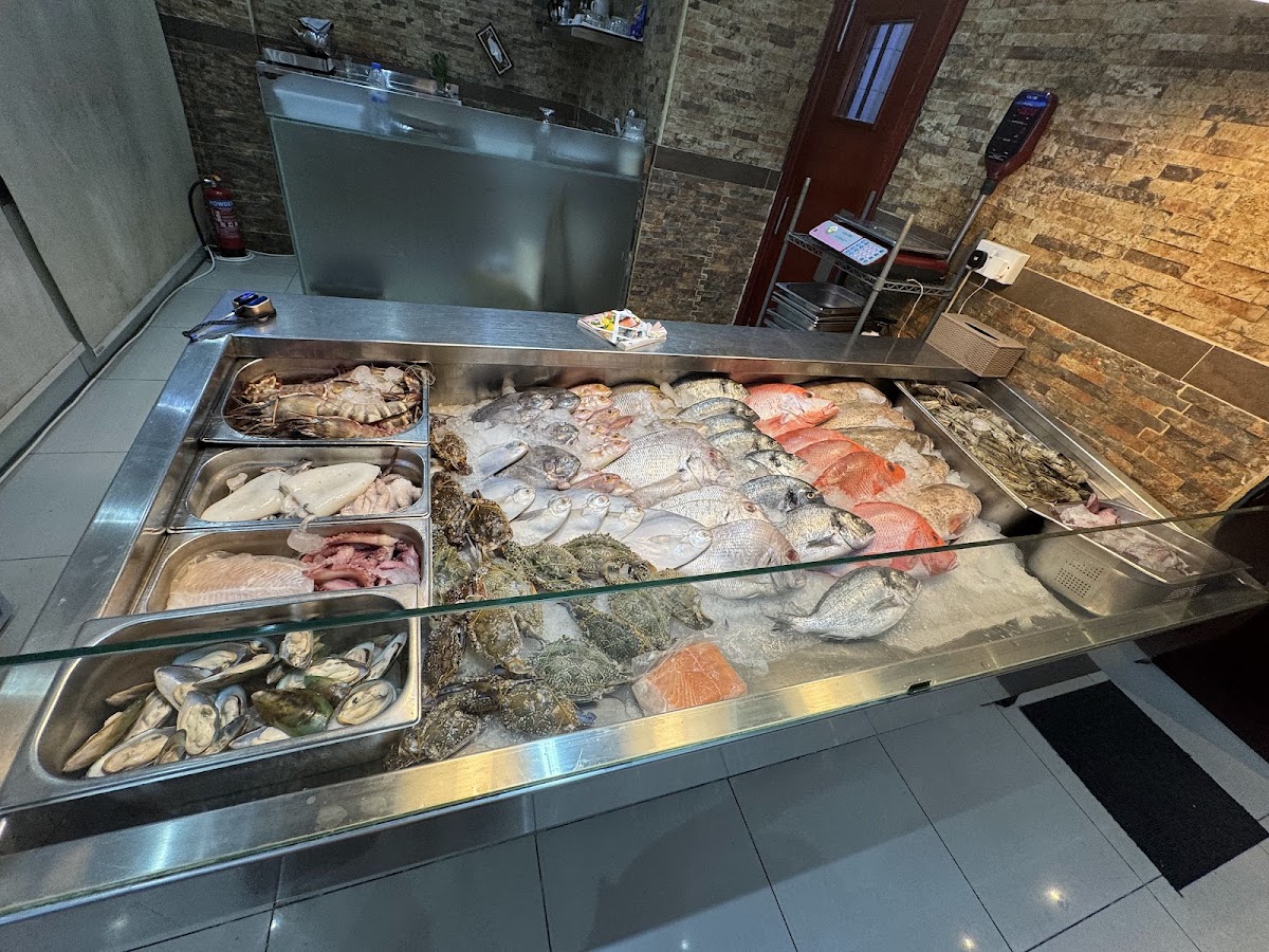 Sallet al Sayad seafood restaurant مطعم سلة الصياد للمأكولات البحرية photo 8
